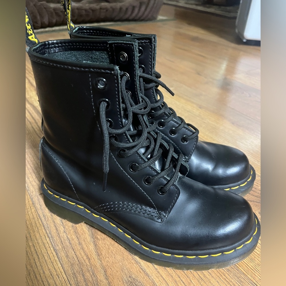 Dr.Martens Women’s Leather Black 1460 Lace Up Boots